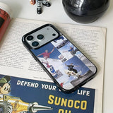 iPhone 18 Pro Max・18 Proを含む全14機種対応 【単品】iPhone ケース アメリカンレトロ スケートボード × 写真コラージュ Y2K TPU素材 MagSafe非対応 新聞紙ライフスタイル