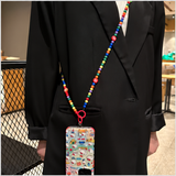 マルチカラービーズのスマホストラップ使用イメージ