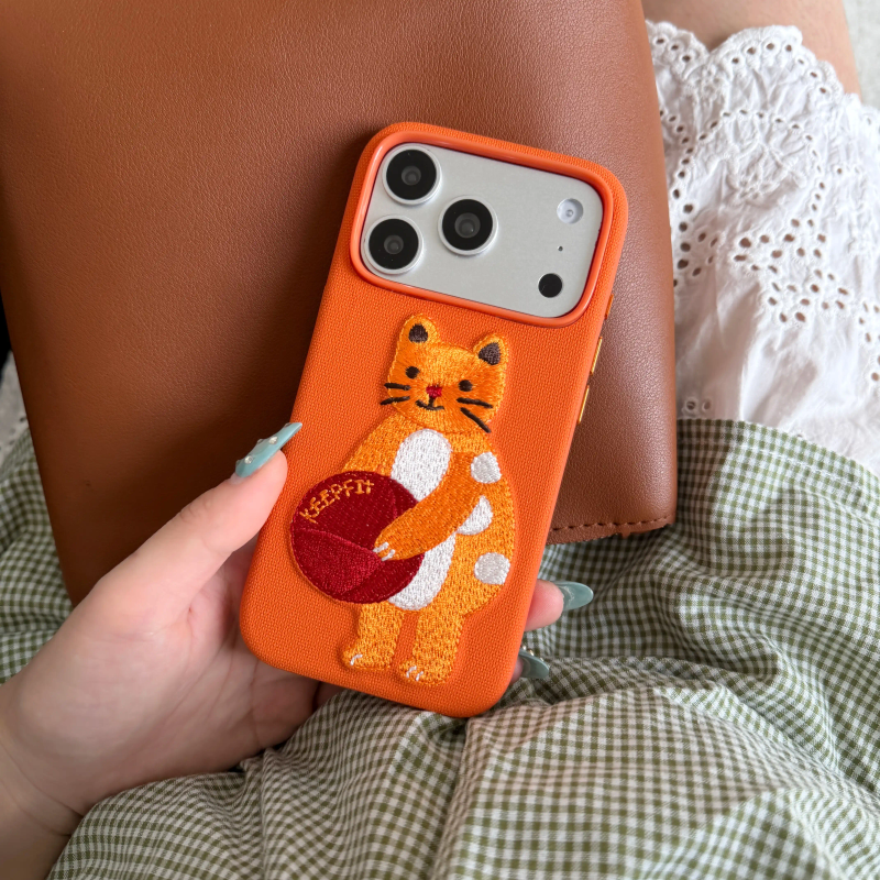 刺繍アニマル iPhoneケース 使用イメージ 3