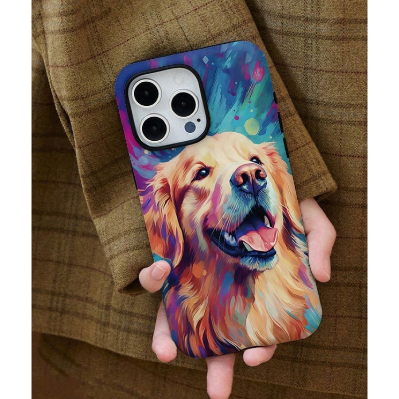 カラフルな犬と青い猫のアート柄 iPhoneケース ゴールデンレトリバー(マルチカラー) 装着イメージ