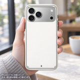ダブルラインと小さな星 iPhone 17 Pro 元の手持ちシーン 装着イメージ