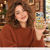 ジューススタンド iPhone 17 Proを手に持つモデル 装着イメージ