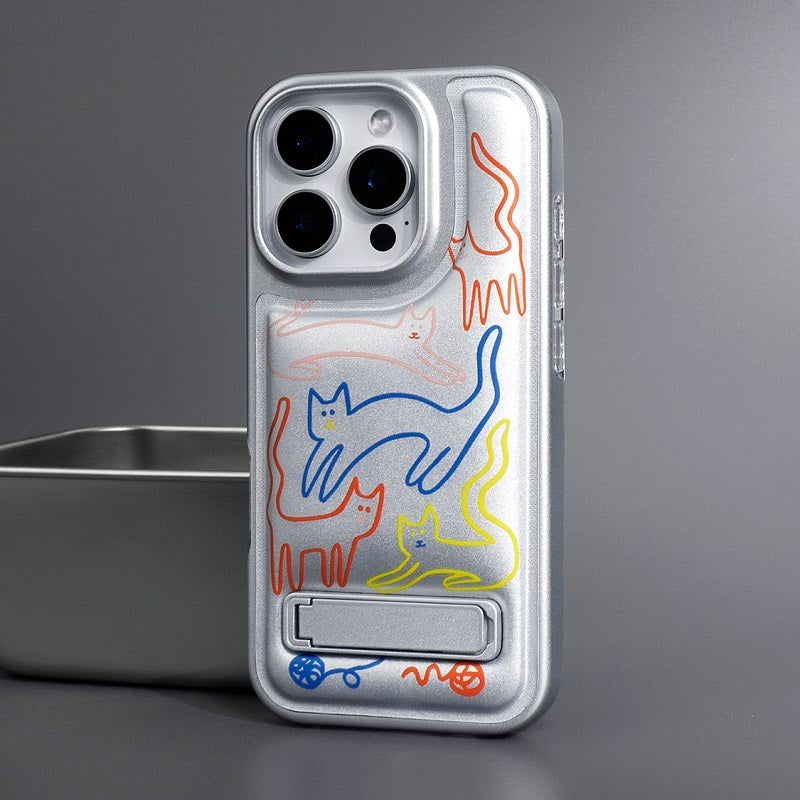 ラインアート猫柄一体型隠しスタンド付きシルバースマホケース