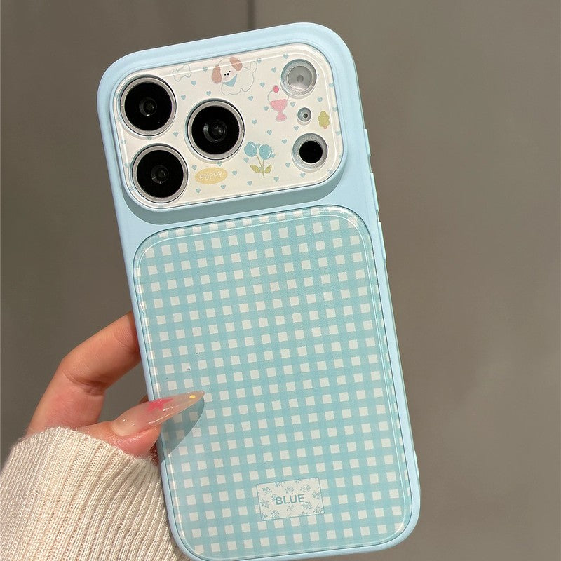 iPhone ケース ブルーギンガムチェック + 子犬・花柄イラスト、アクリル製ハードシェル、カメラクリア大視窓 - メイン