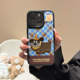 ブルーチェック刺繍iPhoneケースの装着イメージ