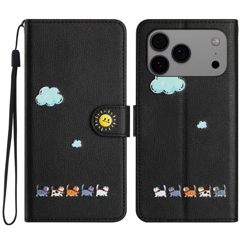 iPhone 手帳型ケース ブラック - 猫キャラ 5 匹 + 雲 + 太陽スマイル金具、ハンドストラップ + カード収納