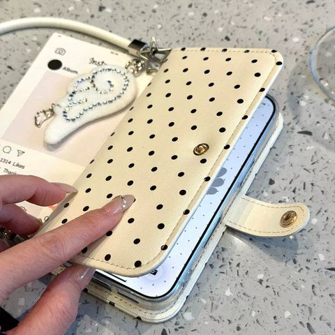 ホワイトの 手帳型 ドット柄 ミニバッグ iPhoneケース 天使の羽根 ストラップ付 PUレザー かわいい