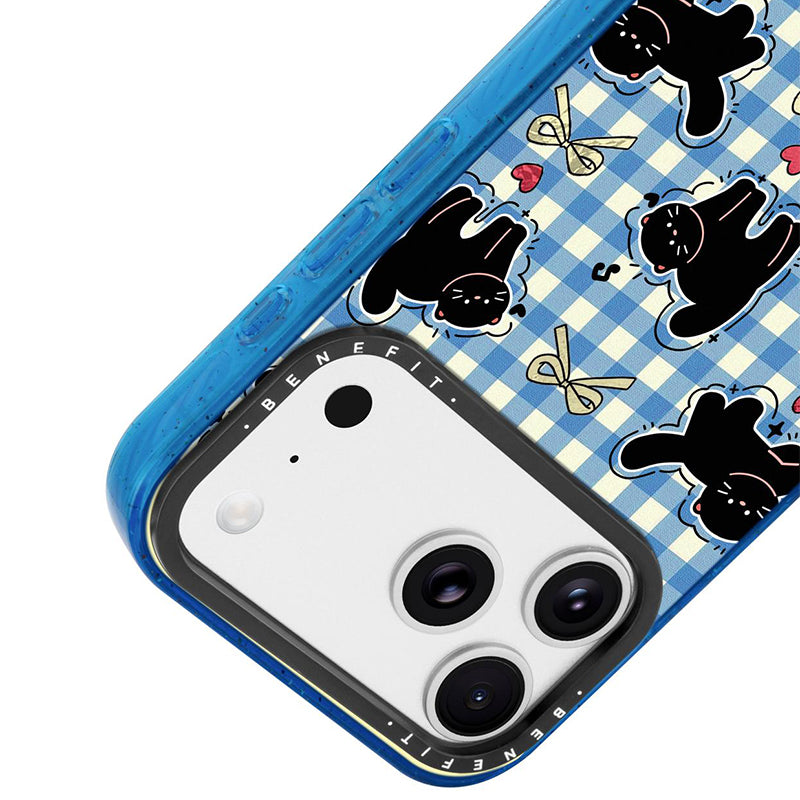 ブルーチェック 黒猫 iPhoneケース 装着イメージ
