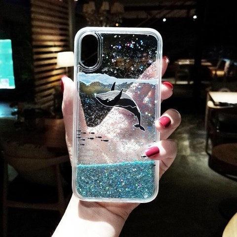 iPhone ケース 流れるグリッター クジラ ブラック クリア 耐衝撃