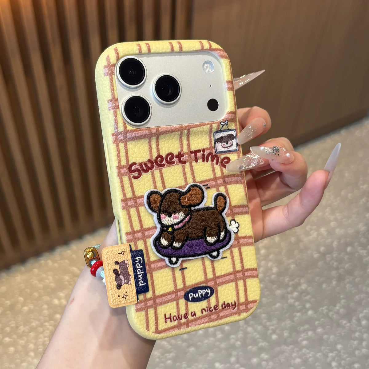 立体ドッグ刺繍 レザー調 iPhoneケース 2デザインの商品画像 7