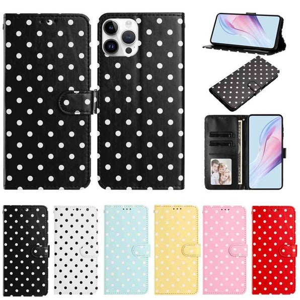 開いた手帳型iPhoneケースの内側 カードポケットのデザイン