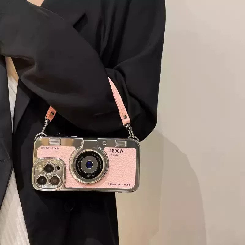 ピンクのレトロカメラ iPhone シリコンケース ハンドストラップ付き