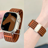 ブラウン の ミリタリー ナイロン Apple Watch バンド