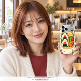 おにぎり弁当 iPhone 17 Proを手に持つモデル 装着イメージ