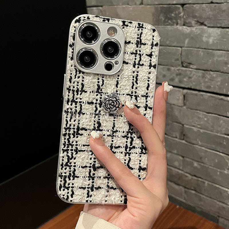 チェック柄おしゃれ椿モチーフフェイクファースマホケース