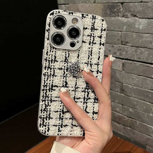 チェック柄おしゃれ椿モチーフフェイクファースマホケース