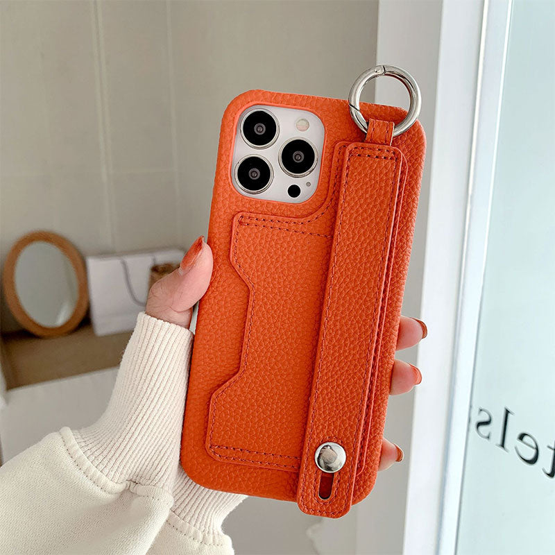 カード収納付きiPhoneケース｜手首ストラップ×レザー