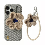 立体フラワー編み地デザインiPhoneケース グレー×ホワイト(2点セット)